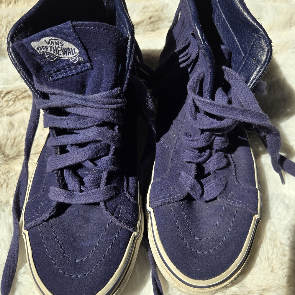 Vans High-Top Sneakers in Navy Blue